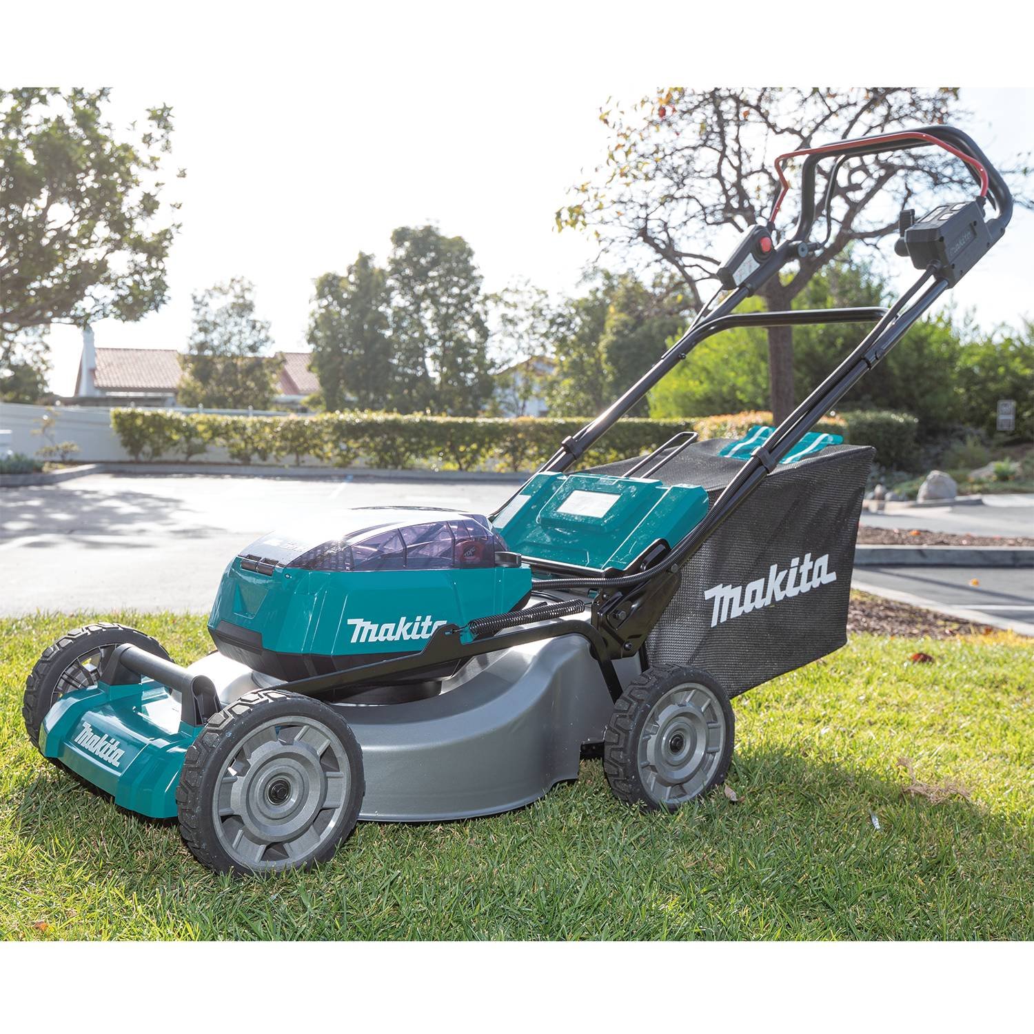 21 in. 18-Volt X2 (36-Volt) LXT Lithium-Ion Cordless Walk Behind Self Propelled Lawn Mower Kit with 4 Batteries (5.0 Ah) - Image 6