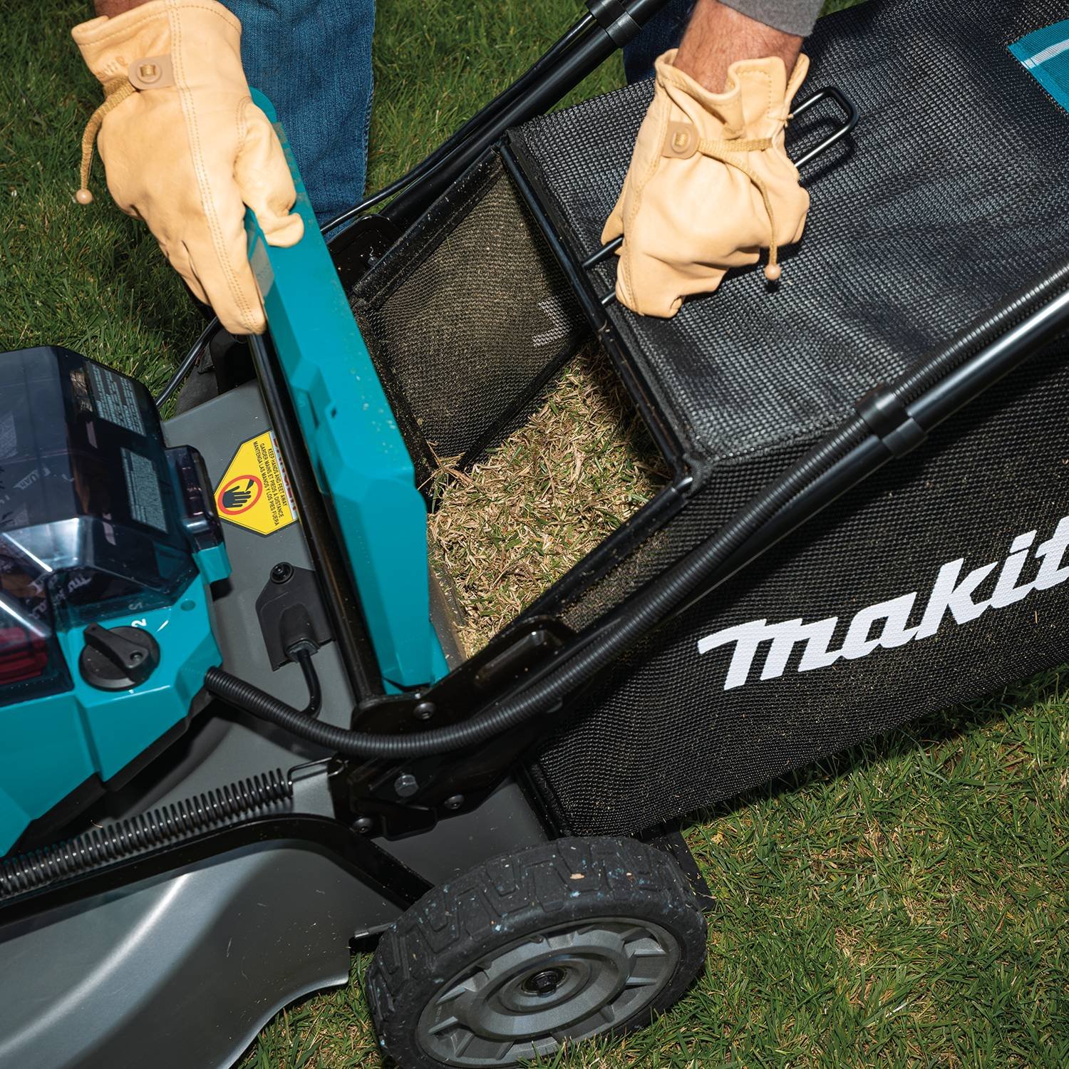 21 in. 18-Volt X2 (36-Volt) LXT Lithium-Ion Cordless Walk Behind Self Propelled Lawn Mower Kit with 4 Batteries (5.0 Ah) - Image 20