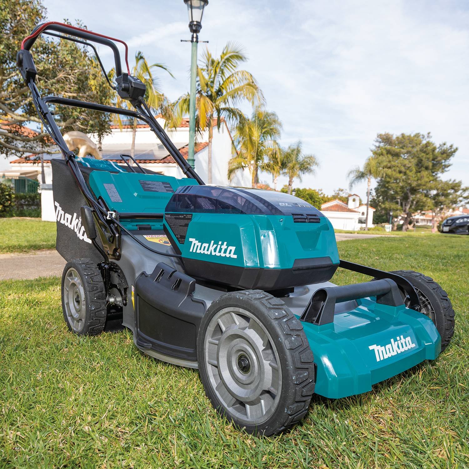 21 in. 18-Volt X2 (36-Volt) LXT Lithium-Ion Cordless Walk Behind Self Propelled Lawn Mower Kit with 4 Batteries (5.0 Ah) - Image 8