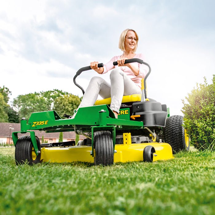 John Deere Z335E 42″ (107cm) Zero-Turn - Image 4